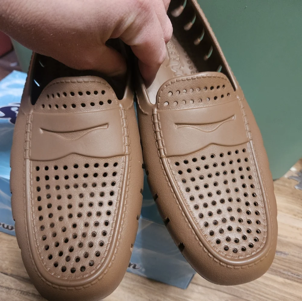FLOAFERS MEN'S COUNTRY CLUB DRIVER: DRIFTWOOD BROWN: NEW IN BOX: SIZE 8